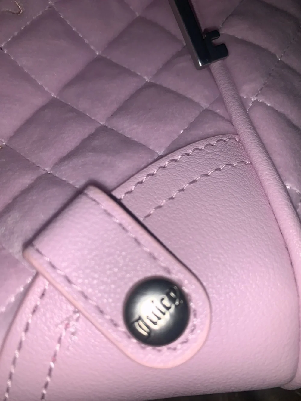 🆕- Juicy Couture Quilted Juicy Tale Tote with Bow and Charm - Picture 8 of 10